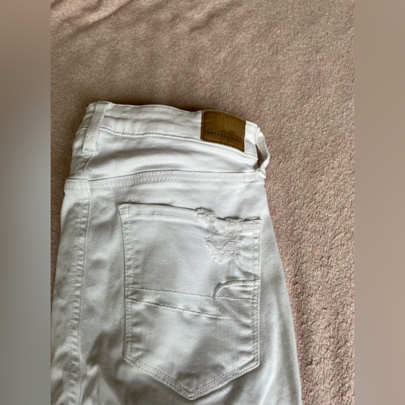 White American Eagle Ripped Jeans! - Picture 2 of 3